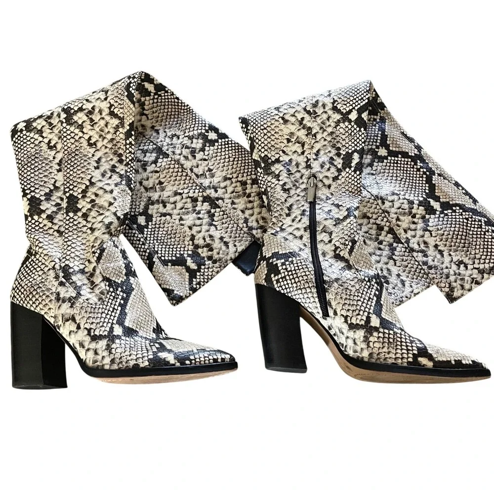 Vince Camuto vince camuto